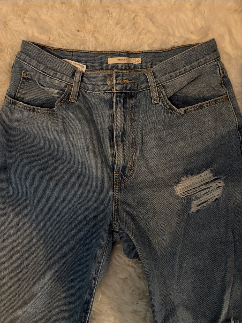 NEW Levi's 94 Baggy Distressed Jeans size 30